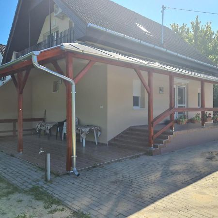 Vaddinszo Lak Villa Кишкунмайша Екстериор снимка