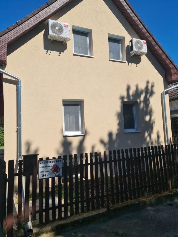 Vaddinszo Lak Villa Кишкунмайша Екстериор снимка